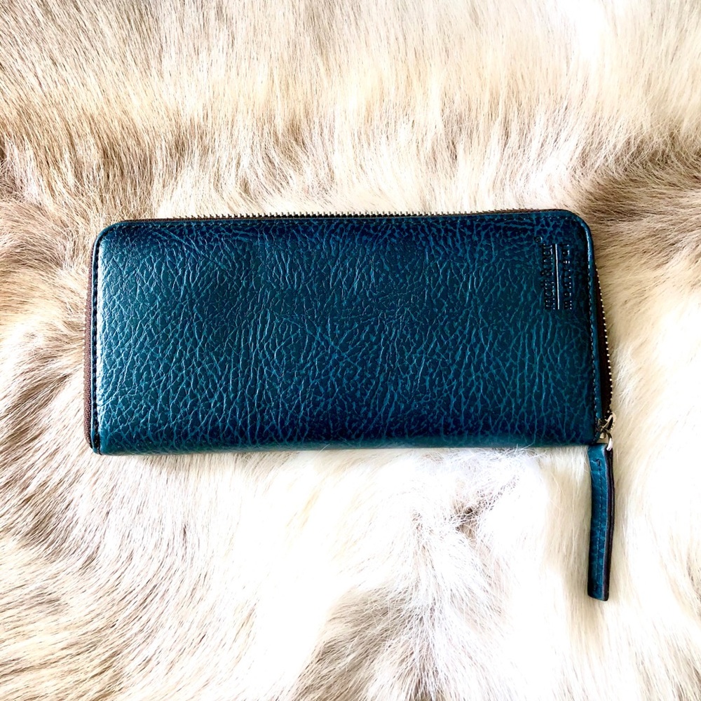 Matt & Nat Pebbled Vegan Leather Wallet